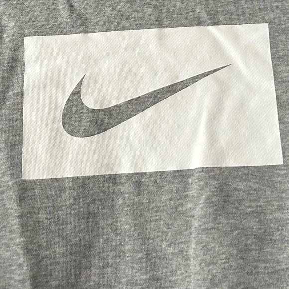 Nike Cropped Crew Neck Sweatshirt - Picture 3 of 9
